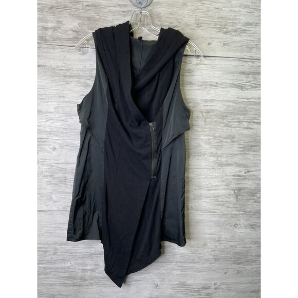 Porto Vest Womens 2 Black Asymmetrical Zip Italian Fabric San Francisco - Picture 1 of 10